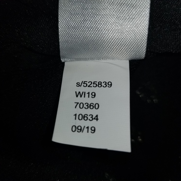 Black Tank Top Metallic Silver Sz Small Petite New - Picture 5 of 6